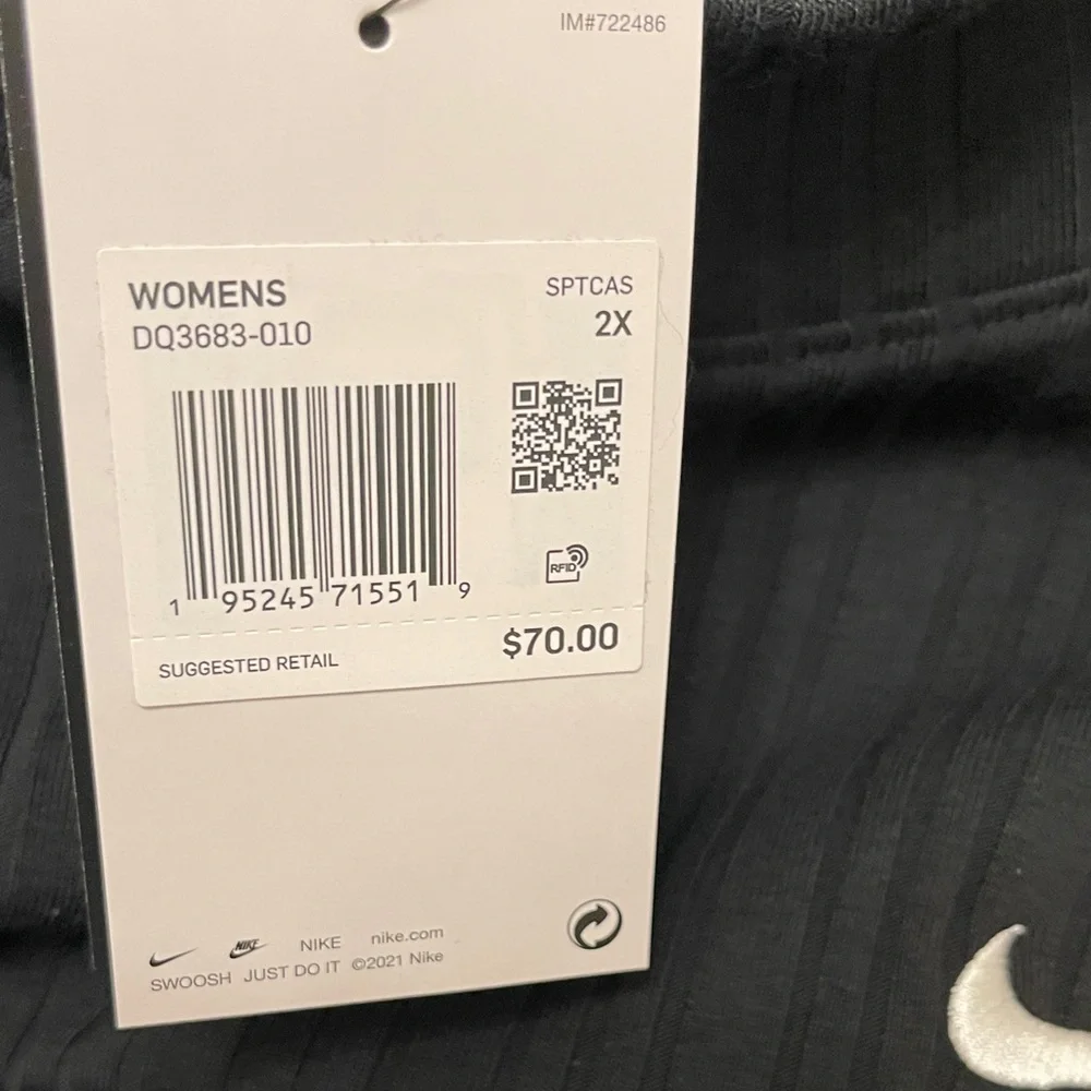 NWT..Nike Black Ribbed Long-Sleeve Crew with White Swoosh - Picture 4 of 7